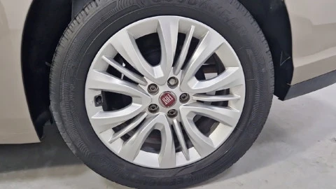 Fiat Tipo SEDÁN 1.4 EASY 95 4P