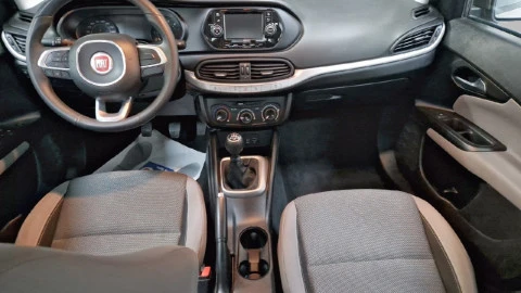 Fiat Tipo SEDÁN 1.4 EASY 95 4P