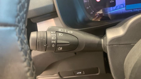 Volvo XC40 2.0 B3 G Plus Dark Auto