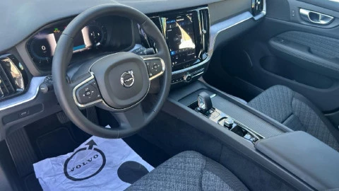 Volvo V60 2.0 B4 (D) Core Auto