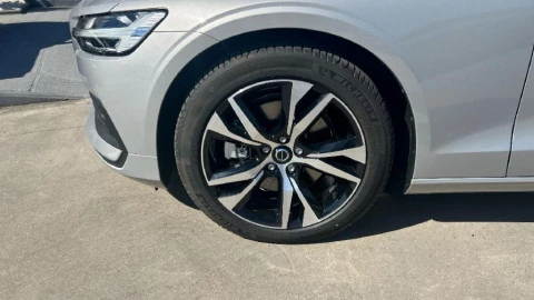 Volvo V60 2.0 B4 (D) Core Auto