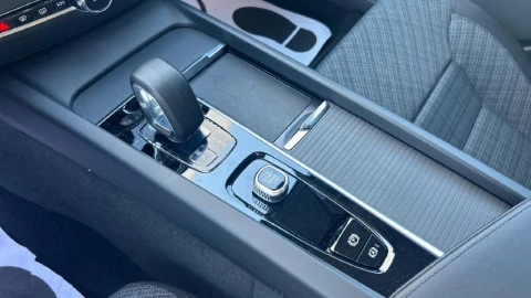 Volvo V60 2.0 B4 (D) Core Auto