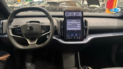 Volvo EX30 Single Motor Extended Range Core Auto 200 kW (272 CV)