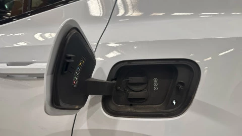 Volvo EX30 Single Motor Extended Range Core Auto 200 kW (272 CV)