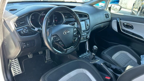 Kia Cee'd 1.6 CRDi VGT 100kW (136CV) x-Tech17