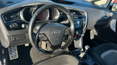 Kia Cee'd 1.6 CRDi VGT 100kW (136CV) x-Tech17