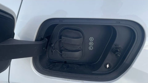 Volvo EX30 Single Motor Extended Range Ultra Auto 200 kW (272 CV)