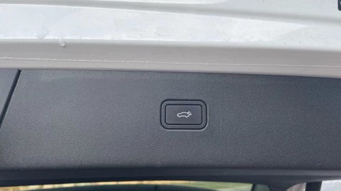 Volvo EX30 Single Motor Extended Range Ultra Auto 200 kW (272 CV)