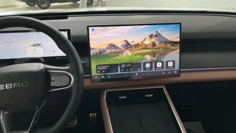 EBRO S900 PHEV 1.5 TGDI 3DHT 4X4 Luxury