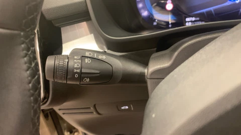 Volvo XC40 2.0 B3 G Core Auto