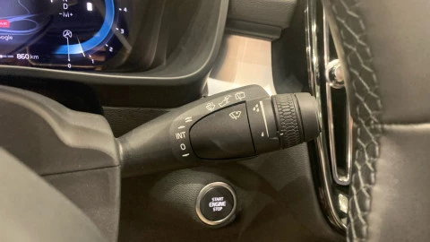 Volvo XC40 2.0 B3 G Core Auto