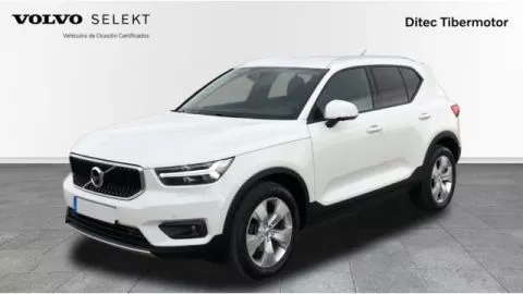 Volvo XC40 T2 Momentum Pro Auto 95 kW (129 CV)