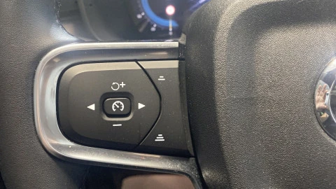 Volvo XC40 2.0 B3 G Core Auto