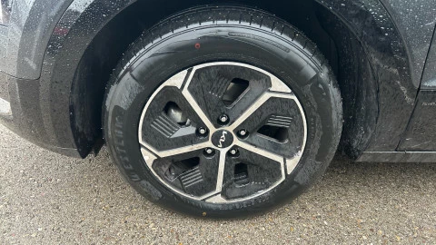 Kia Niro 1.6 GDi HEV 95kW (129CV) Drive