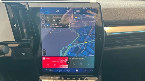 Renault Scenic 220 Long Range Techno