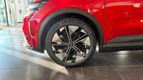 Renault Scenic 220 Long Range Techno