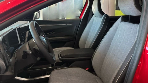 Renault Scenic 220 Long Range Techno