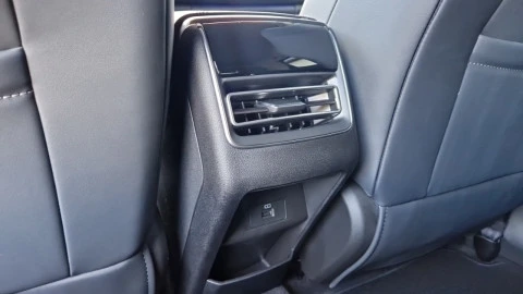 EBRO S400 1.5 DHE HEV Excellence CVT