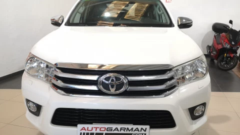 Toyota Hilux  2.4 D4D Cabina Doble VX AT