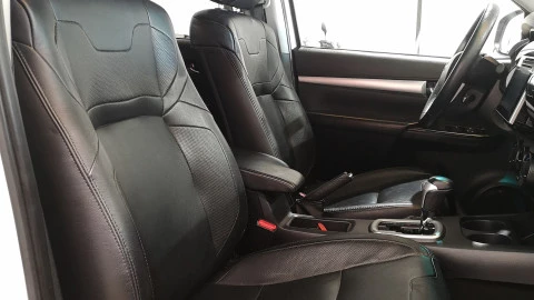 Toyota Hilux  2.4 D4D Cabina Doble VX AT