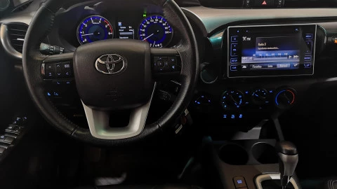 Toyota Hilux  2.4 D4D Cabina Doble VX AT