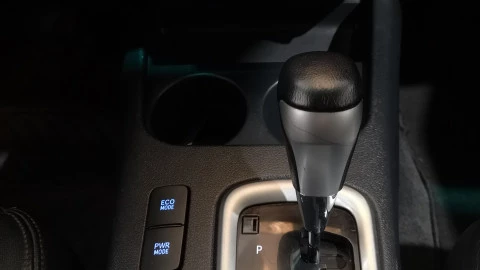 Toyota Hilux  2.4 D4D Cabina Doble VX AT