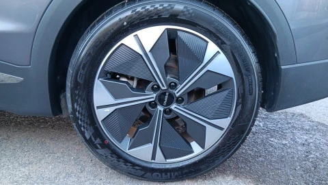 EBRO S700 1.6 TGDI Luxury 7 DCT