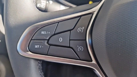 Renault Clio Techno full hybrid E-Tech 145 (103Kw)