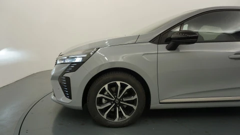 Renault Clio Techno full hybrid E-Tech 145 (103Kw)