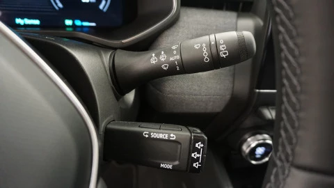 Renault Clio Techno full hybrid E-Tech 145 (103Kw)