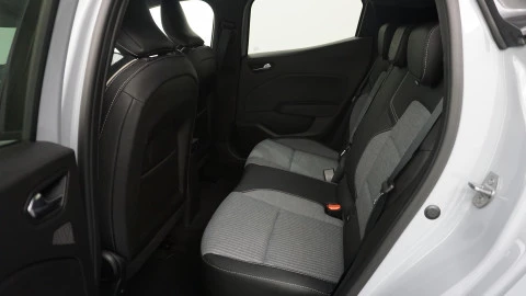 Renault Clio Techno full hybrid E-Tech 145 (103Kw)