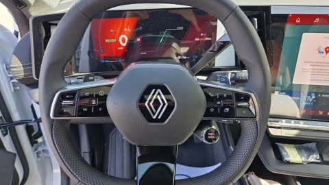 Renault Scenic E-Tech Iconic 160 kW (220CV) gran autonomía