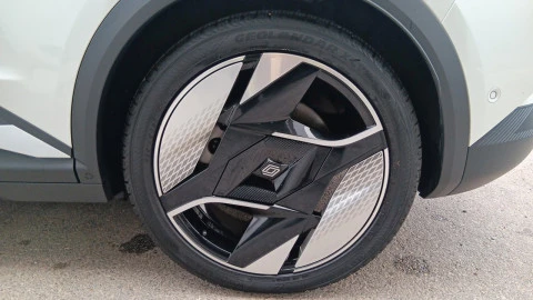 Renault Scenic E-Tech Iconic 160 kW (220CV) gran autonomía