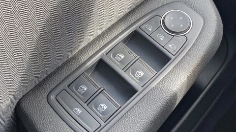 Renault Clio techno Eco-G 100cv (74kW)