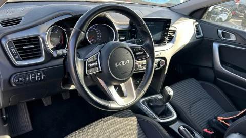Kia Ceed 1.6 MHEV iMT 100kW (136CV) Drive Kia Ceed 1.6 MHEV iMT 100kW (136CV) Drive