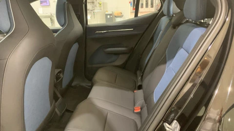 Volvo EX30 Single Motor Extended Range Ultra Auto