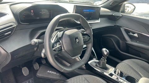 Peugeot 2008 Allure Puretech 100 S&S 6 Vel. MAN
