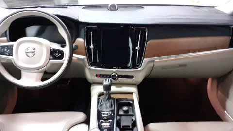 Volvo S90 SEDAN 2.0 D5 INSCRIPTION 4WD AUTOMATICO 235CV 4P