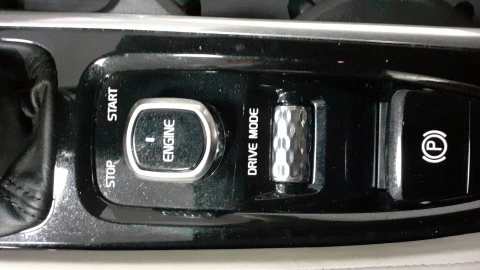 Volvo S90 SEDAN 2.0 D5 INSCRIPTION 4WD AUTOMATICO 235CV 4P