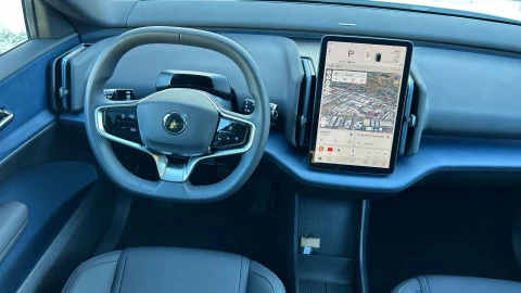 Volvo EX30 Single Motor Extended Range Ultra Auto