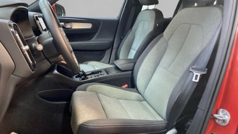 Volvo XC40 2.0 B3 G Core Auto
