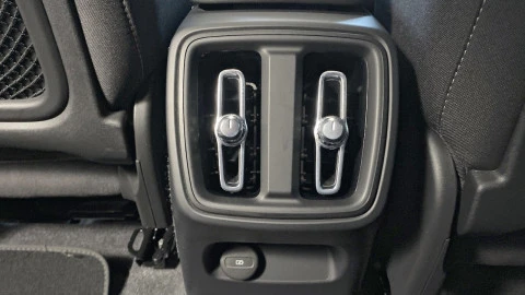 Volvo XC40 2.0 B3 G Core Auto