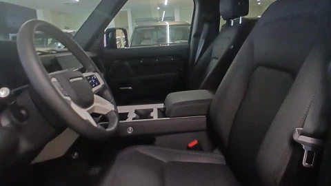 Land Rover Defender 3.0D I6 250 S 110 Auto 4WD MHEV