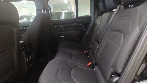 Land Rover Defender 3.0D I6 250 S 110 Auto 4WD MHEV