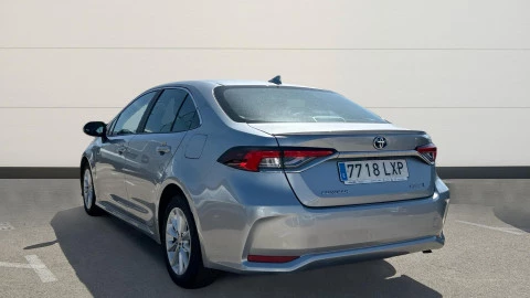 Toyota Corolla 1.8 125H ACTIVE TECH E-CVT SEDAN