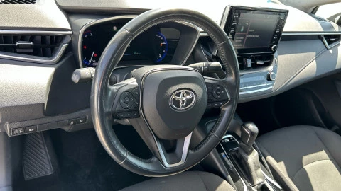 Toyota Corolla 1.8 125H ACTIVE TECH E-CVT SEDAN