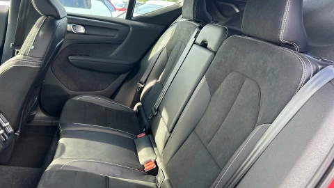 Volvo XC40 1.5 T3 R-Design Auto