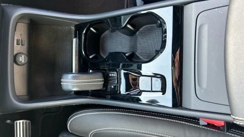 Volvo XC40 1.5 T3 R-Design Auto