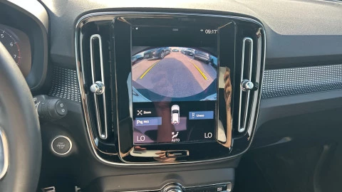 Volvo XC40 1.5 T3 R-Design Auto