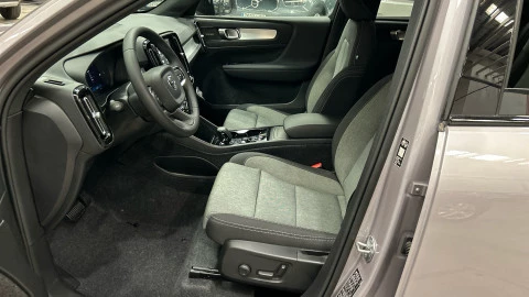 Volvo XC40 B3 G Plus Dark Auto 120 kW (163 CV)